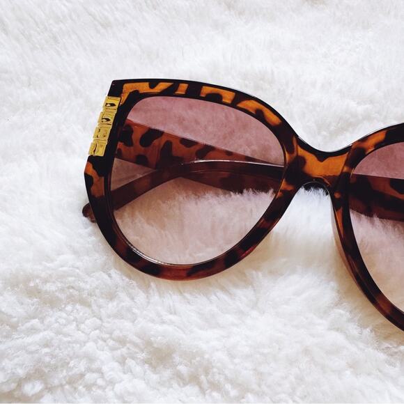 Rosy Tortoise Brown Cat Eye Oversized Sunglasses - Picture 2 of 11